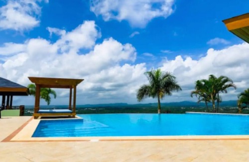 Pedro Brand Villa | Discover the Perfect SD 5BR Ranch Villa with Pool Access
