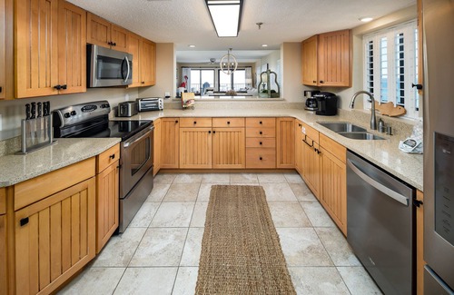 Fort Walton Beach Condo | Surf Dweller 712: Spectacular Gulf-Front View & Pool Access