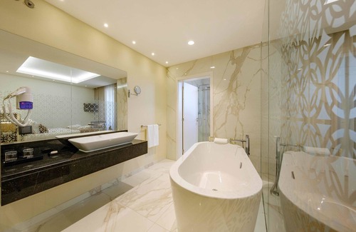 Fatima Hotel | Elegant SDivine Fátima Hotel: Exceptional Guest Experience