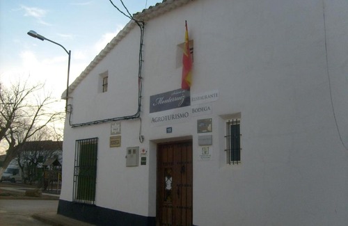 Casas de Santa Cruz House | Pet-Friendly Stay at Señorío de Monterruiz - Rated 9/10
