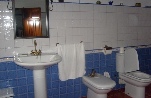 Casas de Santa Cruz House | Pet-Friendly Stay at Señorío de Monterruiz - Rated 9/10