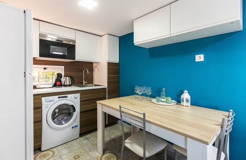 Malaga House | Charming Independent Home Just 20 Meters from the Beach