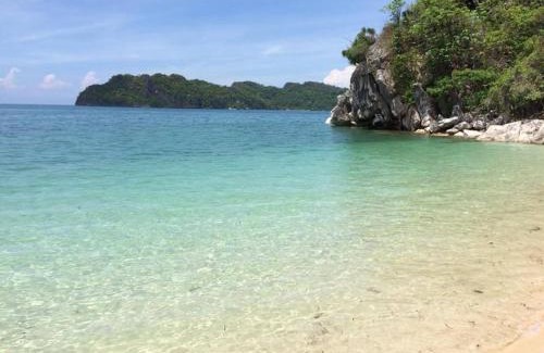 Carles Resort | Discover Se San Beach Resort on Isla de Gigantes