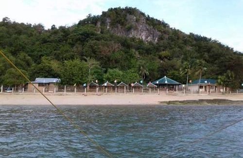 Carles Resort | Discover Se San Beach Resort on Isla de Gigantes