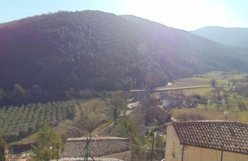 Arcevia Apartment | Cozy Palazzo d'Arcevia: A Family-Friendly Getaway