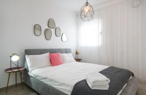 Yodfat Apartment | Oceanfront Escape at Sea and Sky Akko - 4-Star Retreat