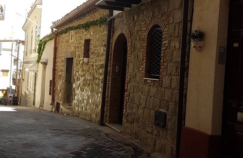 Pettineo House | Discover Art and Culture at Sea in Enchanting Sicily