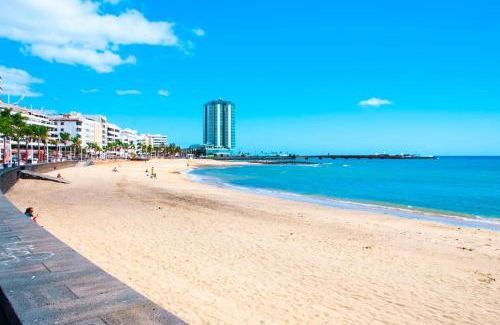 Arrecife Apartment | Beachfront Arrecife with Spectacular Views & Family-Friendly
