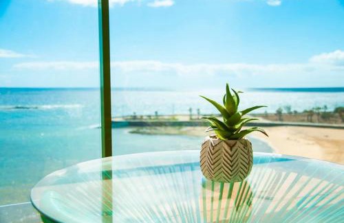 Arrecife Apartment | Beachfront Arrecife with Spectacular Views & Family-Friendly