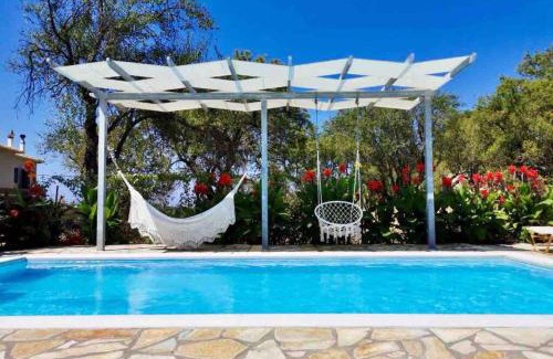 Kalamitsi Apartment | Exceptional Sea Breeze Apartments with Private Pool & Ocean View