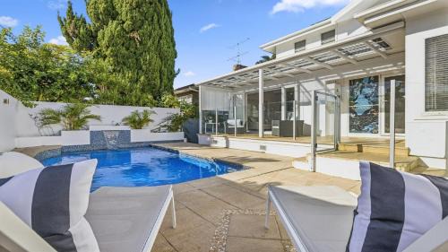 Coffs Harbour House | Relax at Sea Breeze: Family-Friendly & Pet Welcoming Retreat