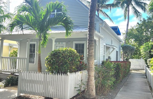 Truman Annex Cottage | Elegant Sea Breeze Cottage with Ocean Views & 2 Decks
