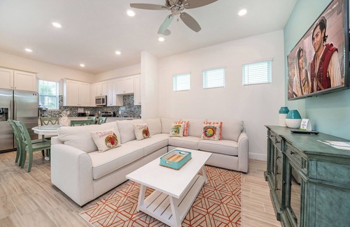 West Kissimmee Cottage | Experience Sea Breeze Cottage with Pool & Resort Access