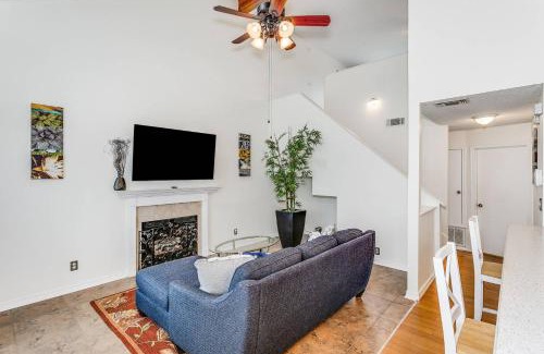 Gulf Breeze House | Family-Friendly Sea Breeze Cottage with Perfect Guest Reviews