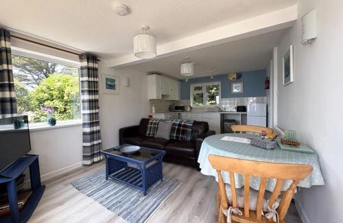 Seaton House | Oceanfront Comfort at Sea Breeze - Mount Brioni, 4 Stars