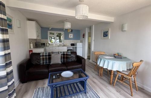 Seaton House | Oceanfront Comfort at Sea Breeze - Mount Brioni, 4 Stars