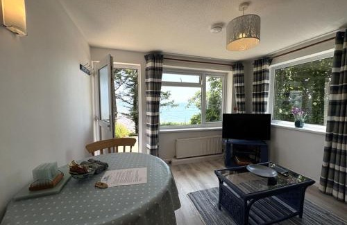 Seaton House | Oceanfront Comfort at Sea Breeze - Mount Brioni, 4 Stars