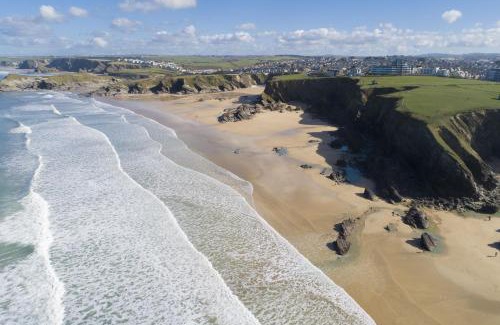 Lusty Glaze House | Family-Friendly Stays at Sea Breeze, Newquay - 4 Star Comfort