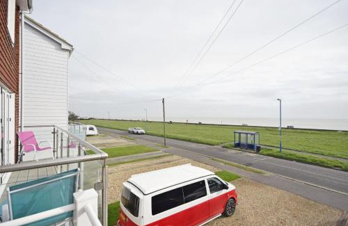 Selsey House | Oceanfront Escape at Sea Breeze, Selsey - Family Friendly