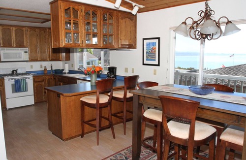 Trinidad House | Sea Breeze: Panoramic Ocean Views with Top Guest Ratings