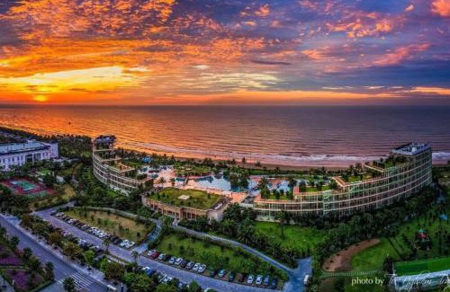 Sam Son Villa | Serene Sea Breeze Villa: Oceanfront Escape with Pool