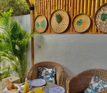 Gili Air Villa | Oceanfront Sea Breeze Villas - Gili Air with Pool Access