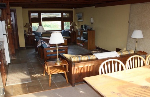 Southern Shores Cottage | Beachfront Bliss at Sea Breezes North – Guest Rated 9.4!