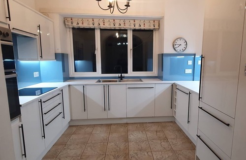 New Quay House | Sea Captain's Town House: Scenic Ocean Views & Pet Friendly