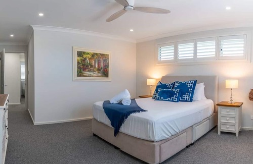 Shell Cove House | Oceanfront Retreat: Sea Change with Unmatched Guest Ratings
