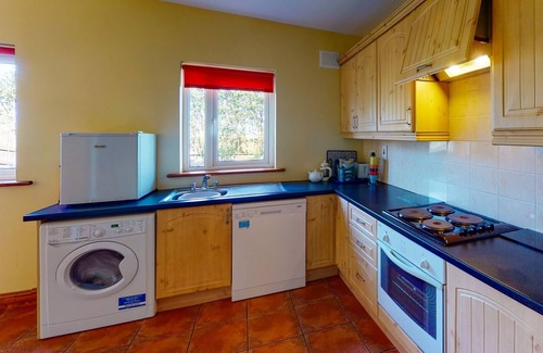 Dunmore East House | Oceanfront Retreat at Sea Cliff by Interhome – 9.4 Rated