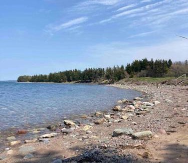 Edwardsville House | Oceanfront Bliss at Sea Cliff Cottage - Rated 10/10!