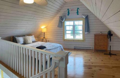 Edwardsville House | Oceanfront Bliss at Sea Cliff Cottage - Rated 10/10!