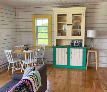 Edwardsville House | Oceanfront Bliss at Sea Cliff Cottage - Rated 10/10!