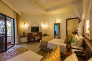 Mangapwani Resort | Serene Sea Cliff Resort & Spa: Oceanfront Retreat Awaits