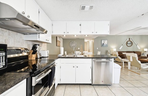 Indian Shores Condo | Experience Sea Club #19: Walk to Beach & Ocean Views