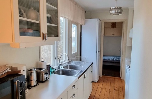 Akersberga Cottage | Discover Oceanfront Bliss at The Generous Sea Cottage