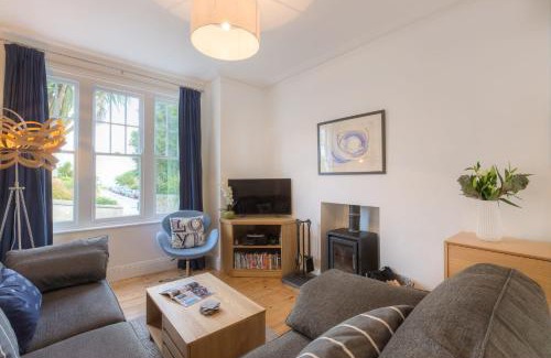St Ives House | Ocean View at Sea Dream - Family Friendly 4-Star Stay