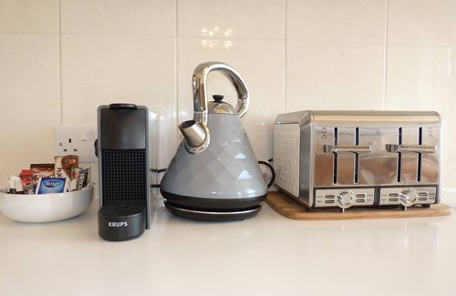 Meads Apartment | Family-Friendly Sea Dreams Apartment with Balcony & Views