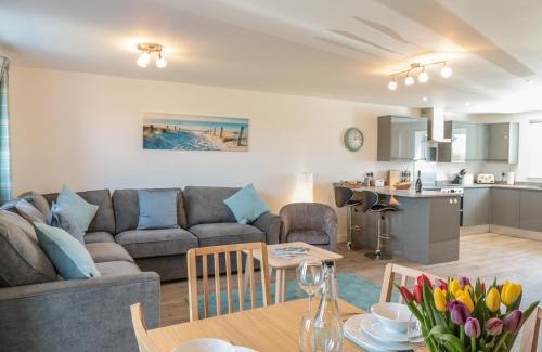 Marazion House | Pet-Friendly Sea Dreams: Rated 9.5/10 by Guests