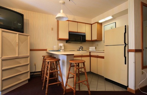 Old Orchard Beach Hotel | Relax at Sea Drift Motel: Pool, Breakfast & Family Friendly