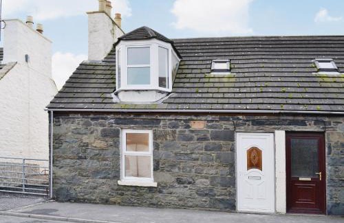 Port William House | Relax at Sea-esta: Family-Friendly 4-Star Retreat Awaits