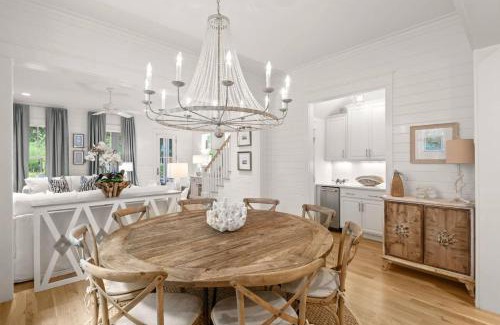 Watercolor Villa | Experience Sea For Miles: Family-Friendly Pool Retreat