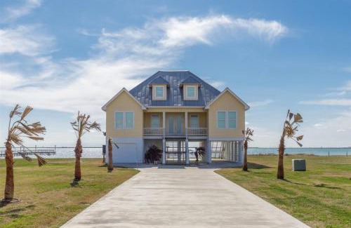Rockport House | Experience Sea Forever: 4-Star Stay with Child-Friendly Perks