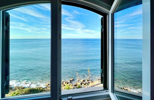 Cascais Condo | Sea Front Apartment Estoril Coast