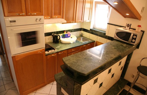 Slatine Apartment | Beachfront Stone House with Ocean Views and Family Amenities