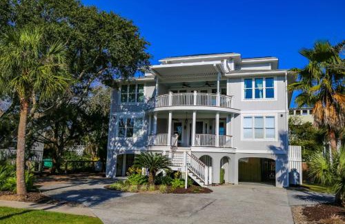 Isle of Palms House | Discover Sea Gem: A Family-Friendly 4-Star Retreat