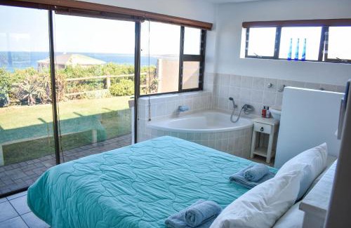 Boggoms Bay Apartment | Coastal Retreat: Guest Rated 9.8 with Oceanfront Views