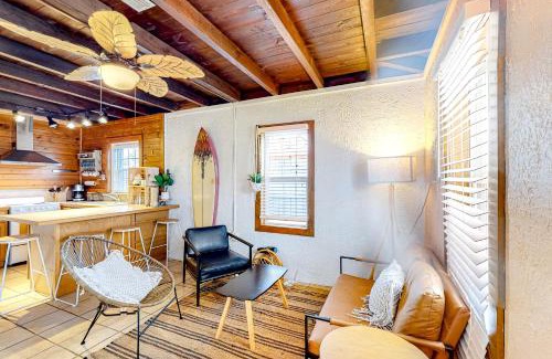 Colington House | Family-Friendly Retreat at Sea Girls - Rated 7.7/10