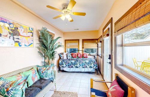 Colington House | Family-Friendly Retreat at Sea Girls - Rated 7.7/10