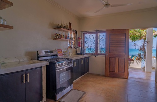 Hopewell Villa | Sea Glass Suite: Your Seaside Sanctuary